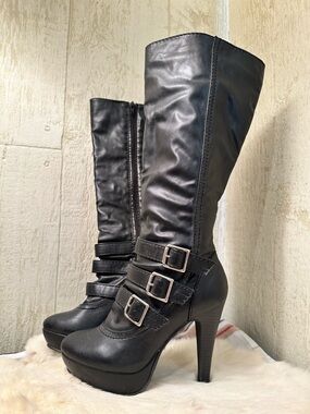 🔥GLO Black High-Heel Mid-Calf Buckle Platform Boots - Size 7M